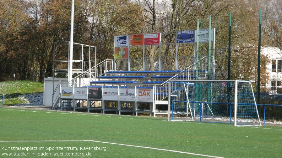 Kunstrasenplatz im Sportzentrum, Ravensburg