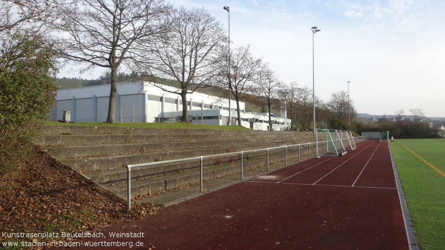 Weinstadt, Kunstrasenplatz Beutelsbach