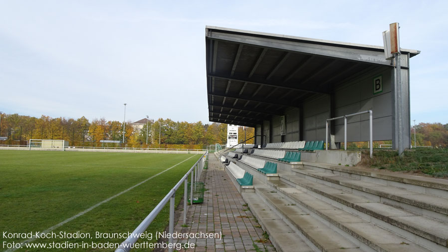 Konrad-Koch-Stadion ehemals Stadion Franzsches Feld, Braunschweig (Niedersachsen)