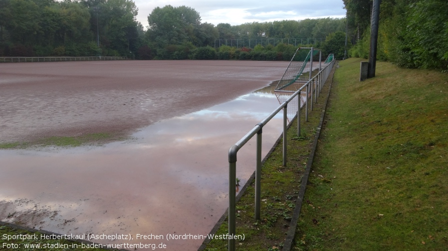 Frechen, Sportpark Herbertskaul (Ascheplatz), Nordrhein-Westfalen