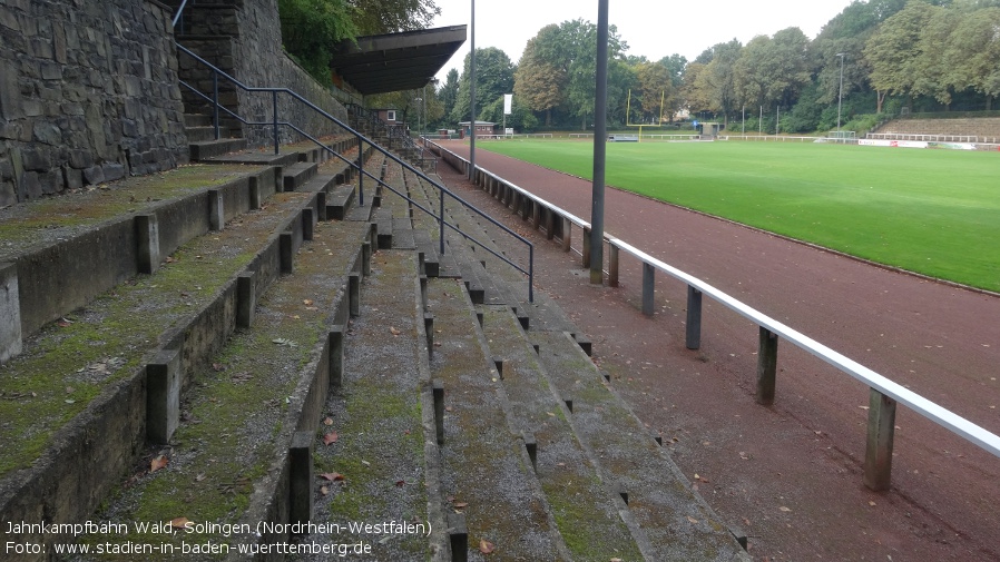 Jahnkampfbahn (Walder Stadion), Solingen