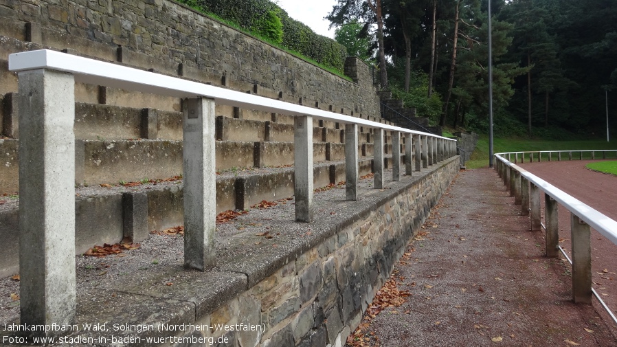 Jahnkampfbahn (Walder Stadion), Solingen